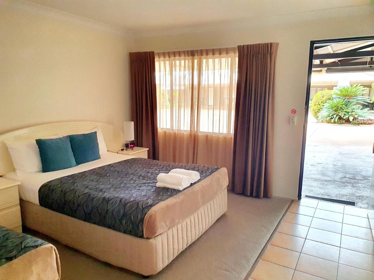 Rockhampton Palms Motor Inn Bagian luar foto