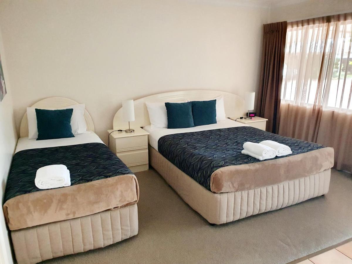 Rockhampton Palms Motor Inn Bagian luar foto