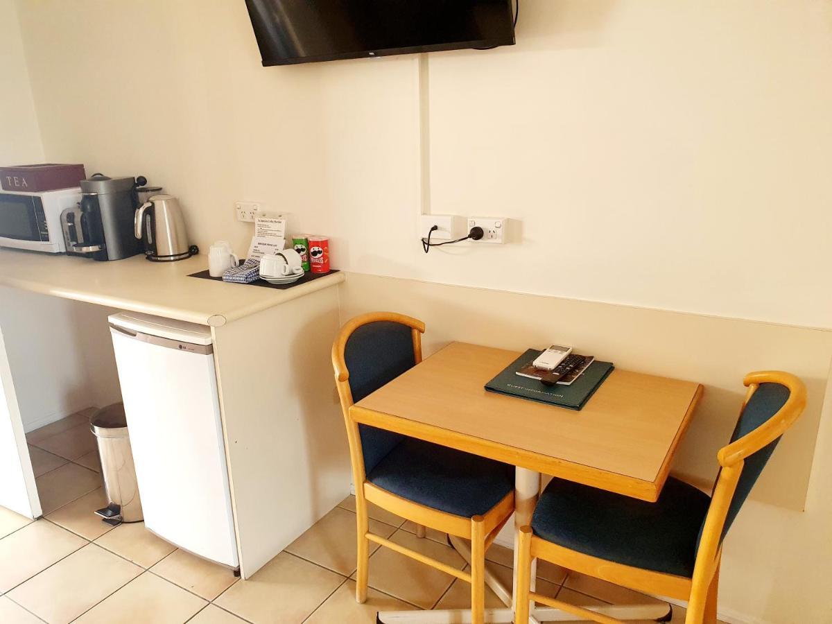 Rockhampton Palms Motor Inn Bagian luar foto