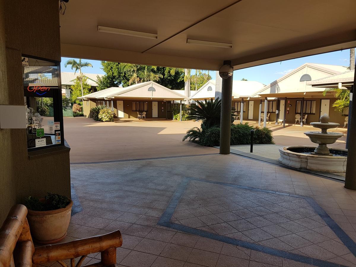 Rockhampton Palms Motor Inn Bagian luar foto